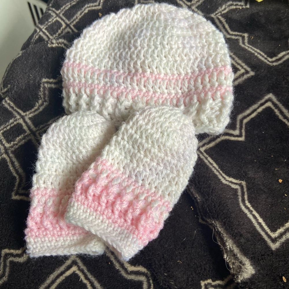 Adorable baby hat and mitt sets